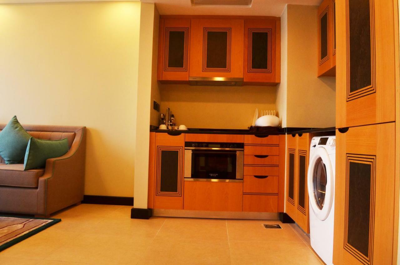 Nooh Tower Apartment Al Hidd Екстериор снимка