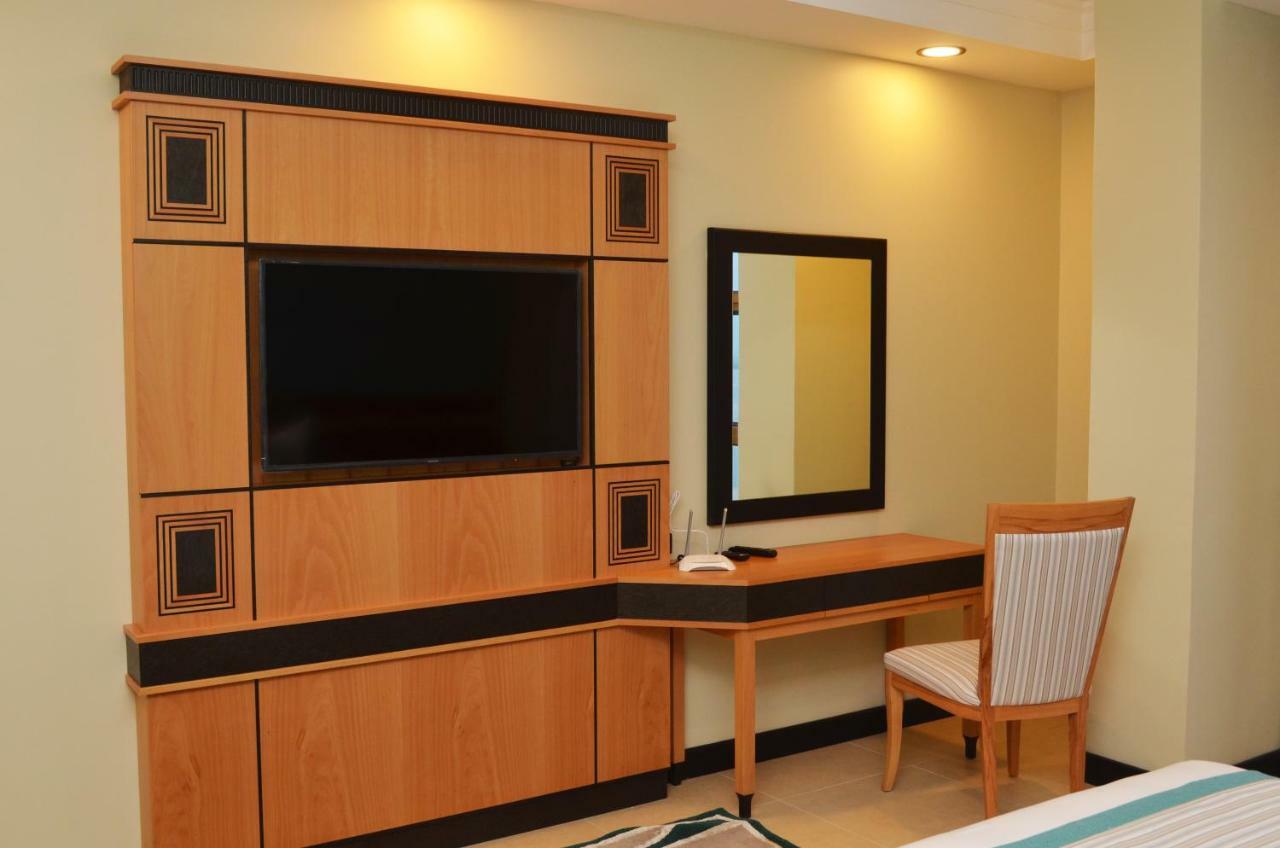 Nooh Tower Apartment Al Hidd Екстериор снимка