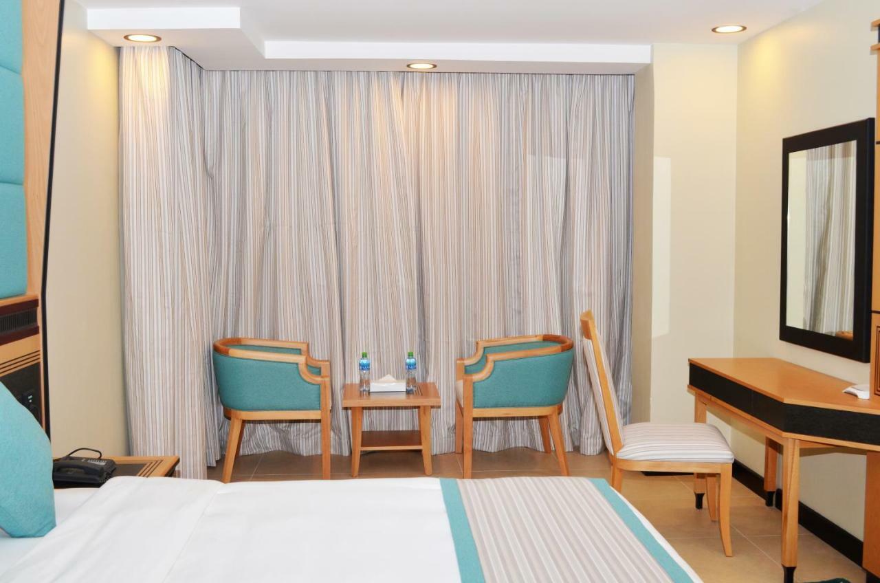 Nooh Tower Apartment Al Hidd Екстериор снимка