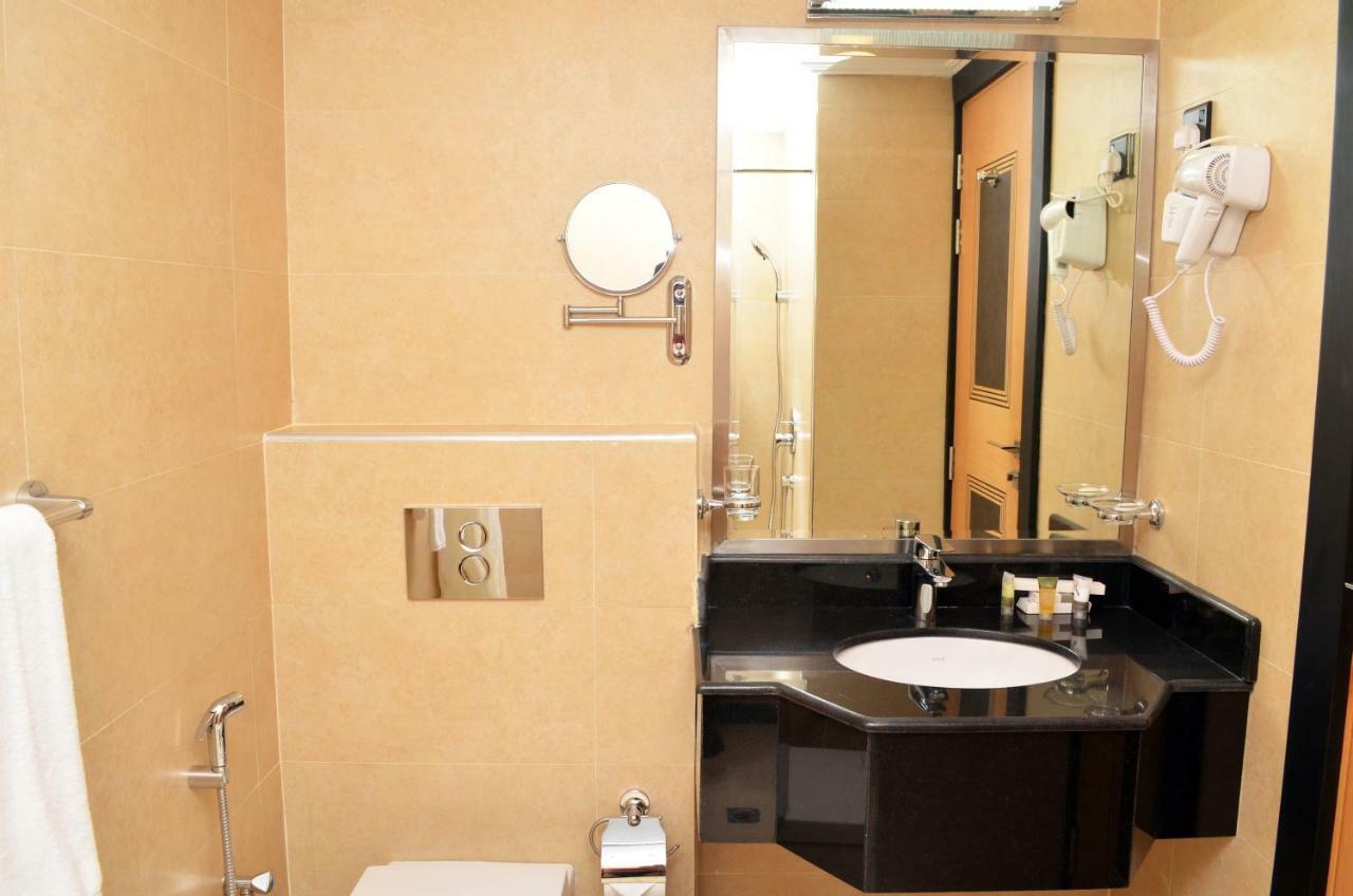 Nooh Tower Apartment Al Hidd Екстериор снимка